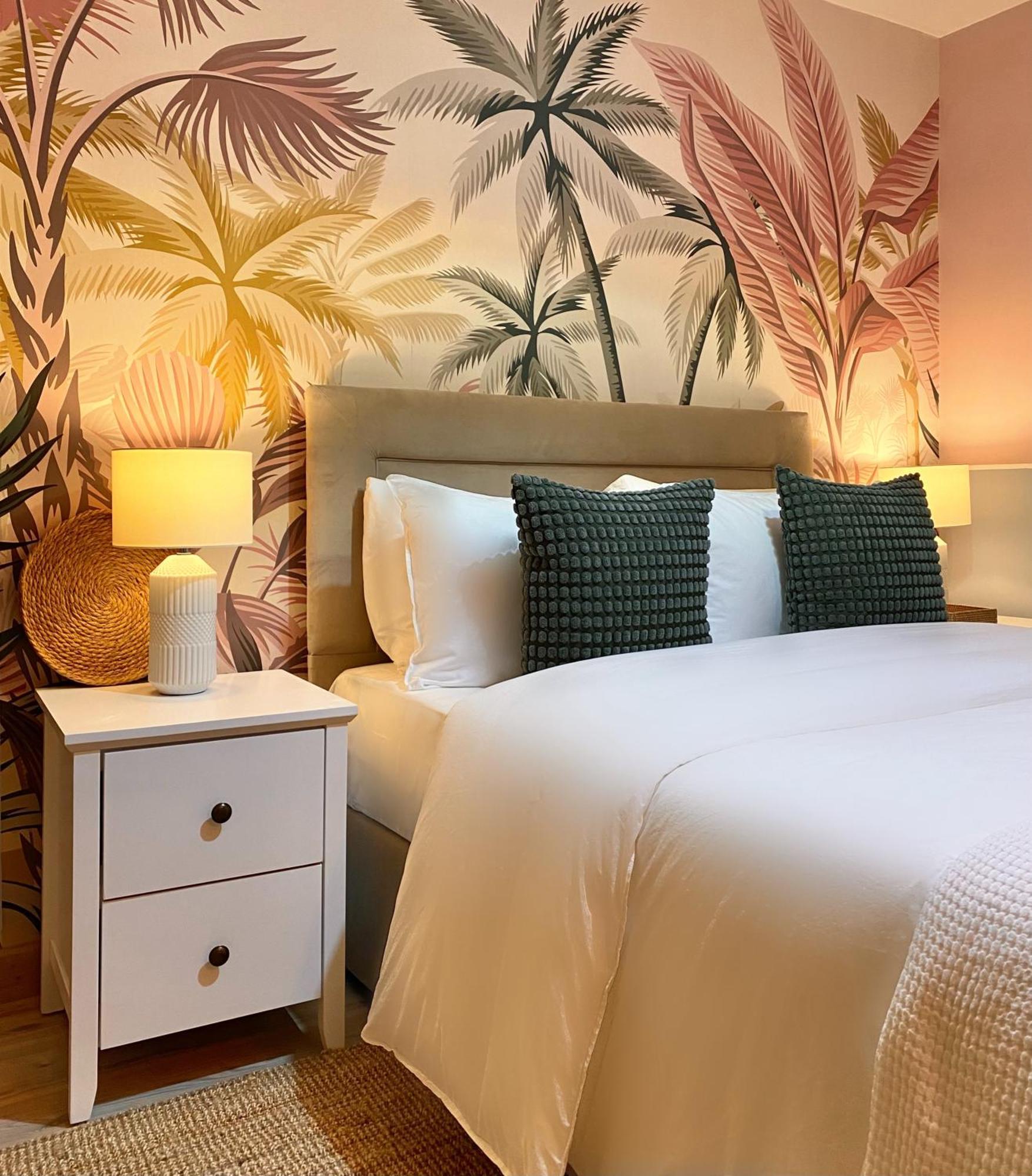 Blush Jungle - Homestay Dublin Exterior foto